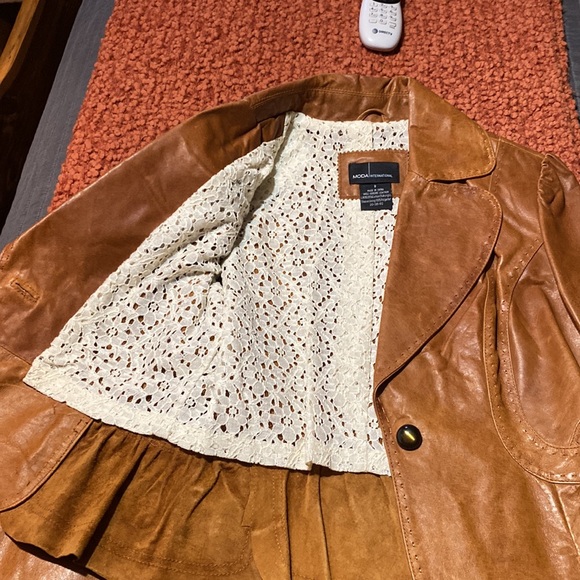 Leather jacket - Picture 2 of 4